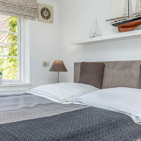 Fewo1846 - Hugo Eckener - Komfortable Maisonette-wohnung Mit 2 Schlafzimmern Im Stadtzentrum *