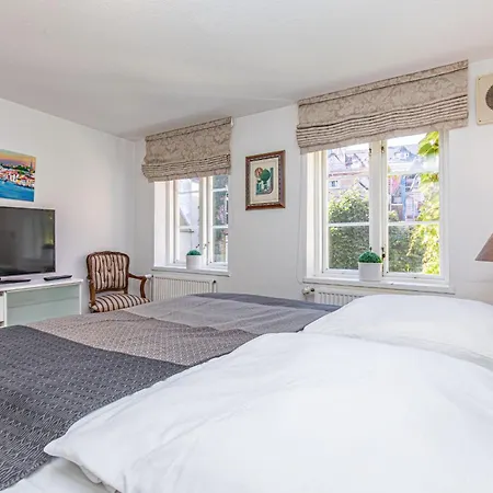 Fewo1846 - Hugo Eckener - Komfortable Maisonette-wohnung Mit 2 Schlafzimmern Im Stadtzentrum Lägenhet Flensburg