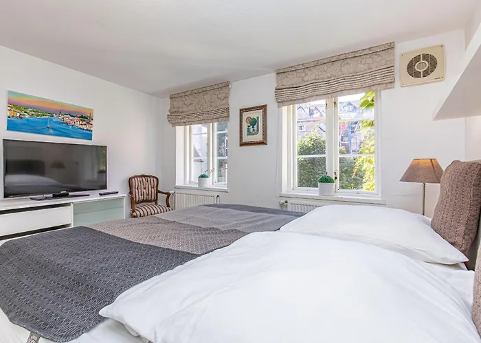 Fewo1846 - Hugo Eckener - Komfortable Maisonette-wohnung Mit 2 Schlafzimmern Im Stadtzentrum Apartment Flensburg